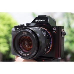 ZEISS LOXIA 50mm F/2 - Location - Soscine