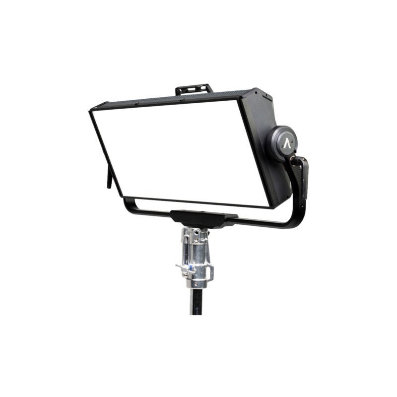 Aputure Nova P600C - Location - Soscine