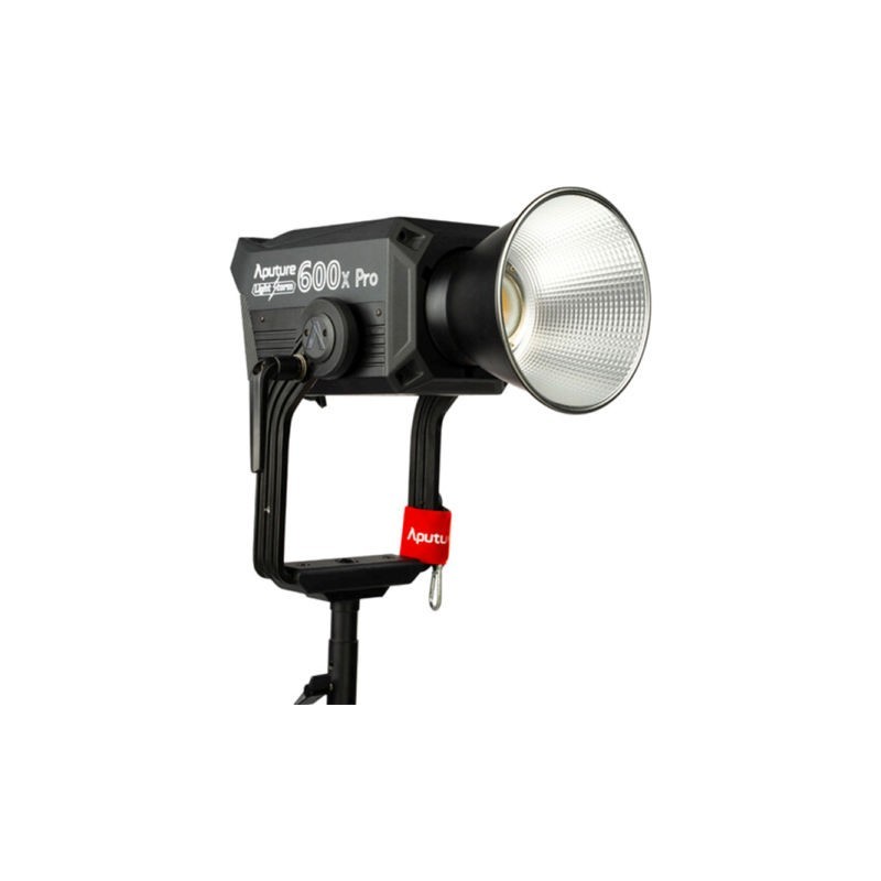 COB Aputure LS 600X Pro - Location - Soscine